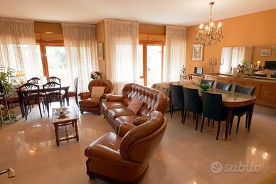 Quadrilocale Via Tommaso Arcidiacono, ROMA