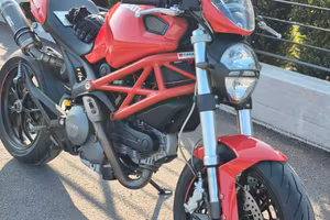 Ducati Monster 796