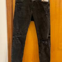 Jeans Nero super Skinny strappato