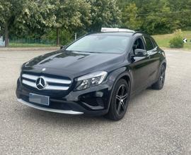 MERCEDES-BENZ GLA 220 d Automatic 4Matic Sport