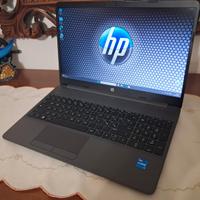 HP 250 G9 i5-1235U 16 RAM 512 SSD Laptop 15.6"