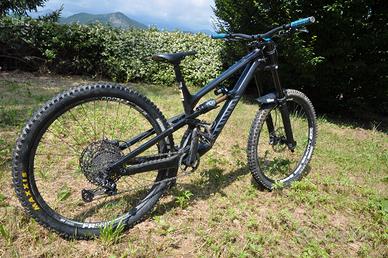 CANYON TORQUE CF9 DH ENDURO