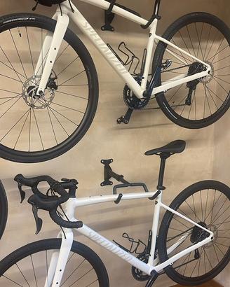 Coppia Specialized Diverge gravel alluminio