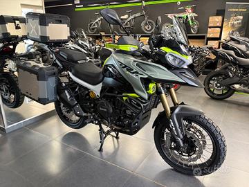 Benelli TRK 902 X
