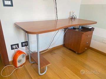 Scrivania  cameretta