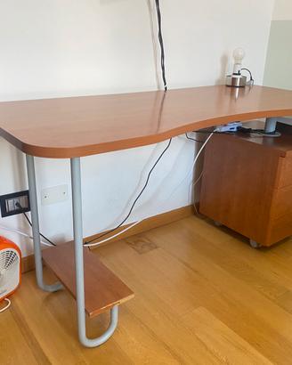 Scrivania  cameretta