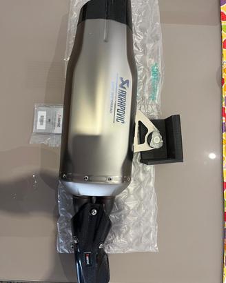 Terminale akrapovic 1500 kilometri