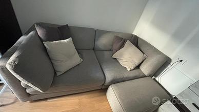 Divano 2/3 post con pouf Poltrone Sofà