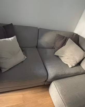 Divano 2/3 post con pouf Poltrone Sofà