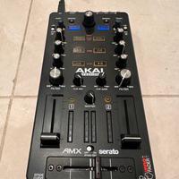 Mixer Akai AMX “Raro”