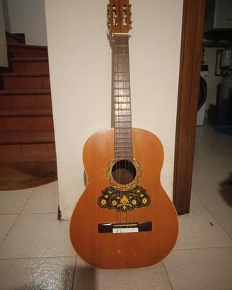 chitarra acustica legno 
