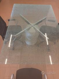 Tavolo vetro con supporto pietra