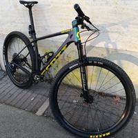 MTB in Carbonio Scott Scale RC World Cup 