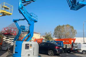 Piattaforma diesel GENIE Z34/22 4x4 larga 1,44mt