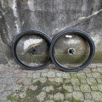 Ruote artigianali in carbonio per copertoncini