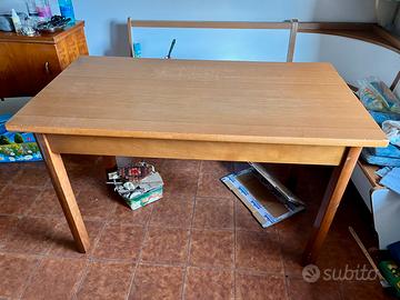 Tavolo in legno 130x70