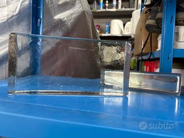 Mattone vetro poesia