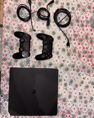 PS4 Slim 1TB + 2 Controller e 6 giochi 140€