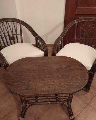 Salotto da esterno in legno sedie e tavolino