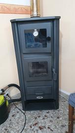 stufa a legna 13 kw con forno e 7 metri di tubo...