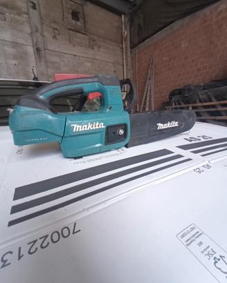 Motosega a batteria Makita
