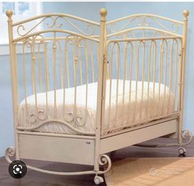 Culla/lettino bambino/a con materasso