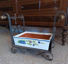Porta vasi o porta legna 
