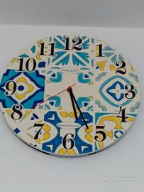Orologio disegno tema Sicilia