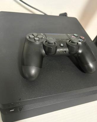 PLAYSTATION 4 CON GIOCHI E BLURAY