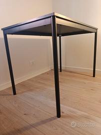Tavolo Ikea nero legno base ferro