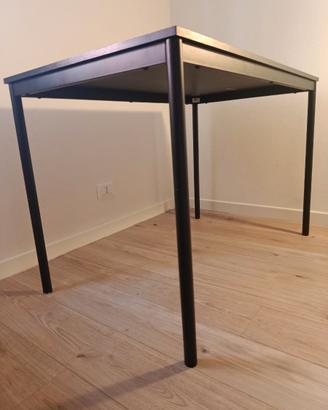 Tavolo Ikea nero legno base ferro