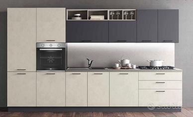 Cucina 3,60MT completa di elettrodomestici.