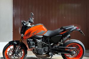 KTM Duke 690 depotenziata A2