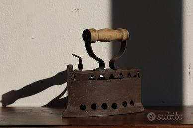 Ferro da stiro in ghisa