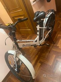 Bici elettrica EVERCROSS