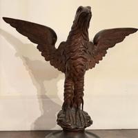 Aquila in Legno Intagliata a Mano - Scultura