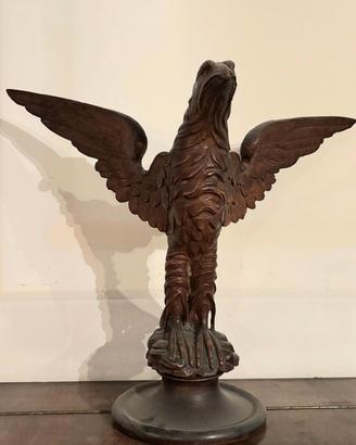 Aquila in Legno Intagliata a Mano - Scultura