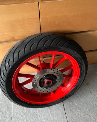 cerchio posteriore Yamaha MT 125 con pneumatico 