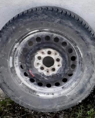 Cerchi + pneumatici usati Nexen misura 195/65 R15