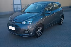 Hyundai i10 - APERTI AD AGOSTO