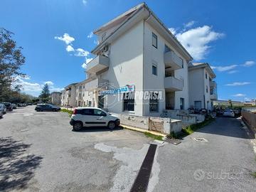 TRILOCALE OLTRE ACCESSORI CON POSTO AUTO A MILAZZO