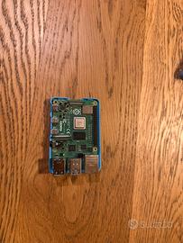 raspberry pi 4 b (4 GB di ram)