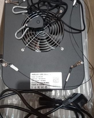 50€ luce LED indoor 1200w niello consumo 130w   