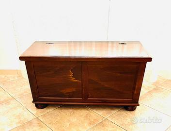 Cassapanca in arte povera