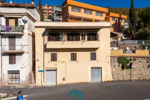 Poli: appartamento centrale ristrutturato