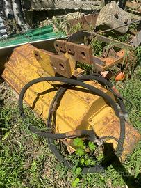 Testa trincia per scavatore