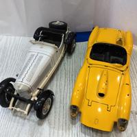 2 Auto in metallo Mercedes + Ferrari