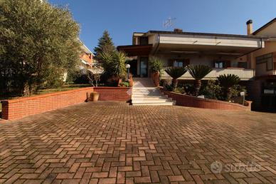 PORZIONE DI TRIFAMILIARE A TERAMO