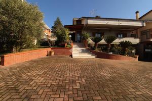 PORZIONE DI TRIFAMILIARE A TERAMO