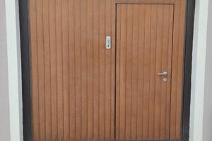 Porta basculante per garage